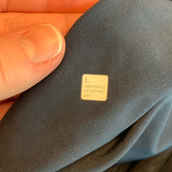 Lululemon Tapered-Leg Mid-Rise Pant 7/8 Length in True Navy - Picture 7 of 16